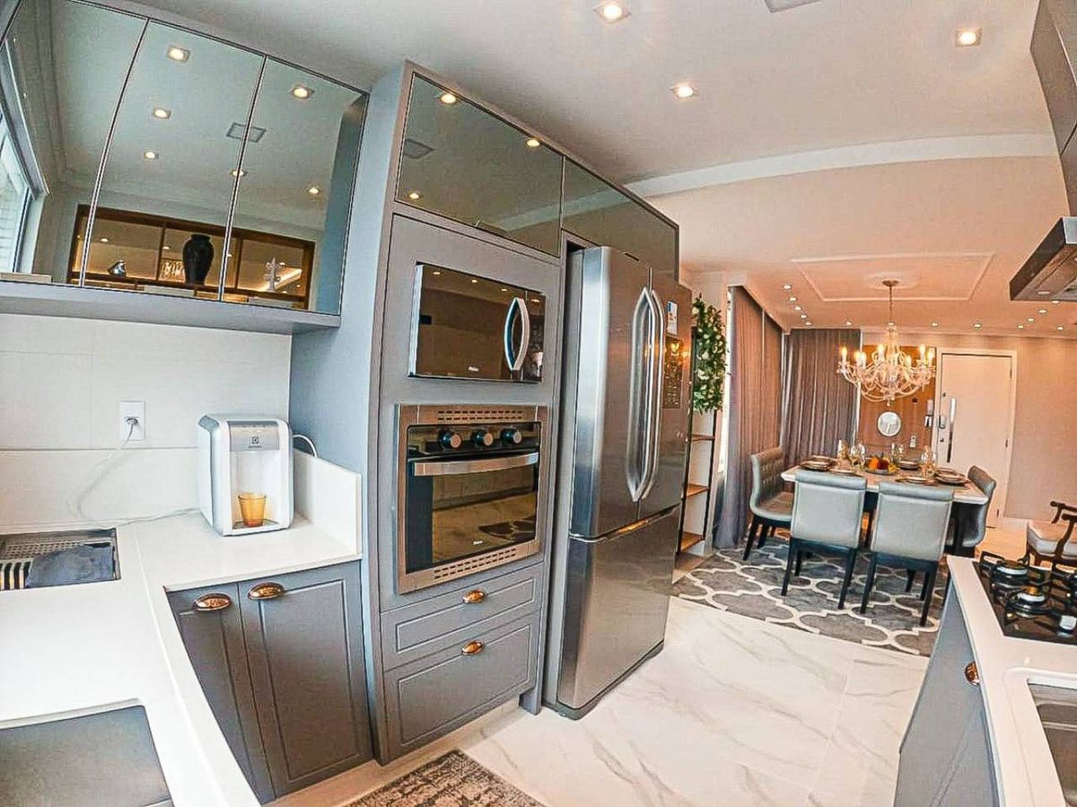 Apartamento à venda no Perequê: 