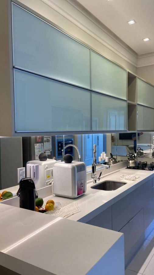 Apartamento à venda no Meia Praia: 