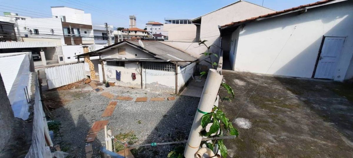 Terreno à venda no Centro: 