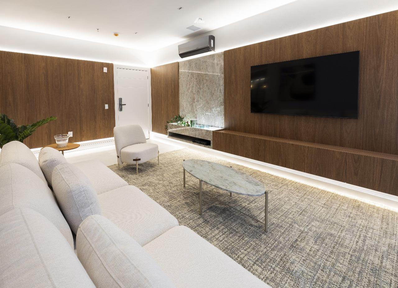 Apartamento à venda no Meia Praia: 