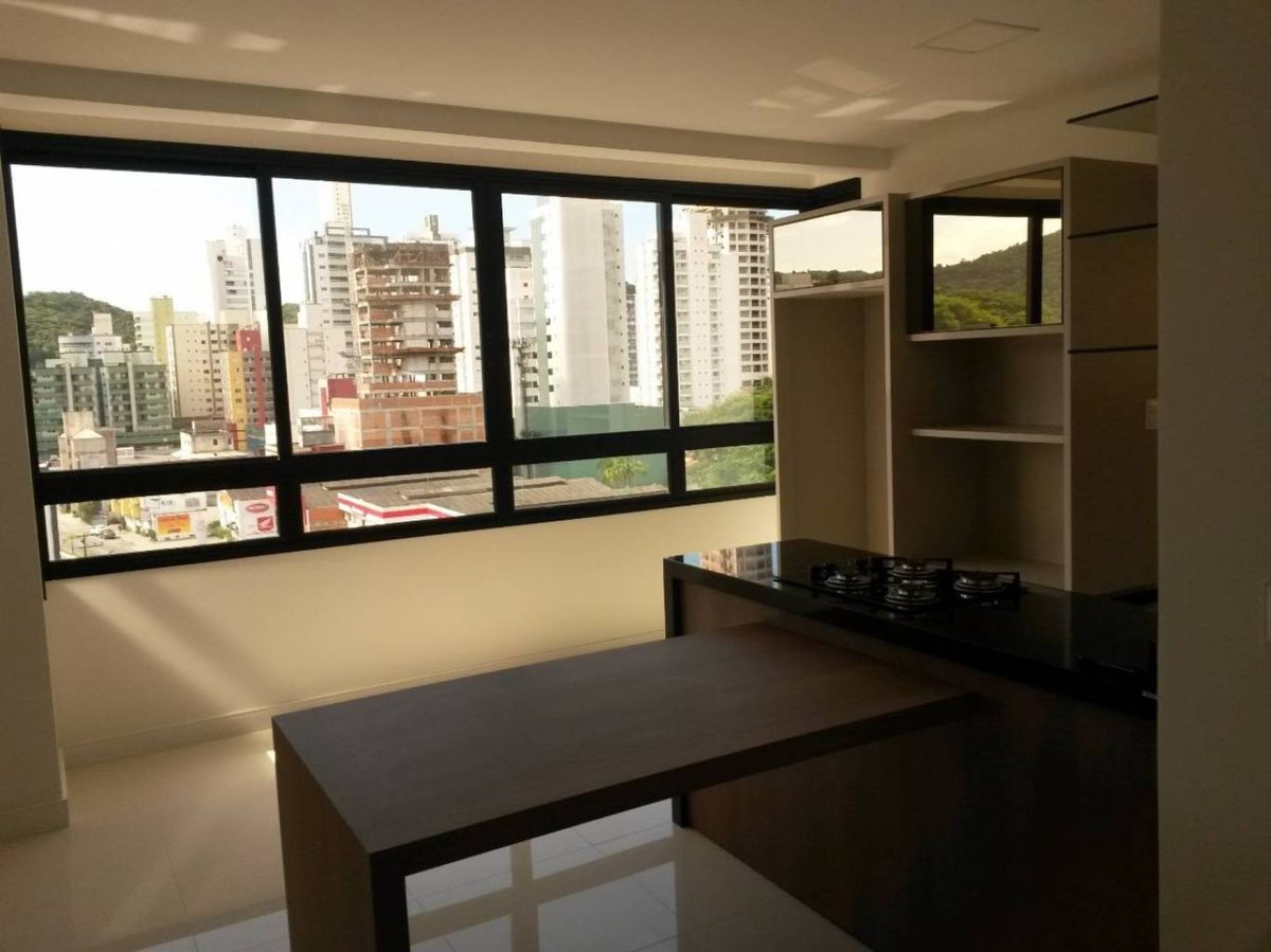 Apartamento à venda no Nações: 