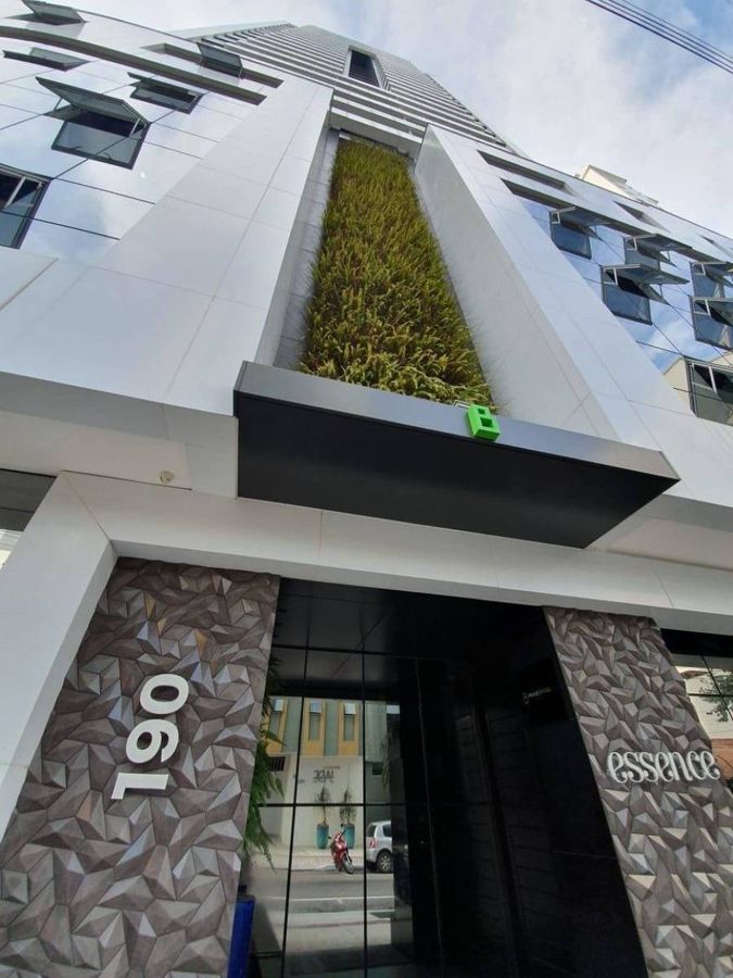 Apartamento à venda no Pioneiros: 