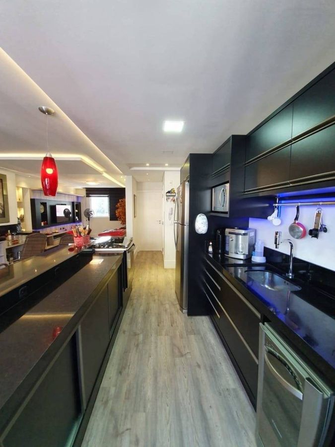 Apartamento à venda no Pioneiros: 