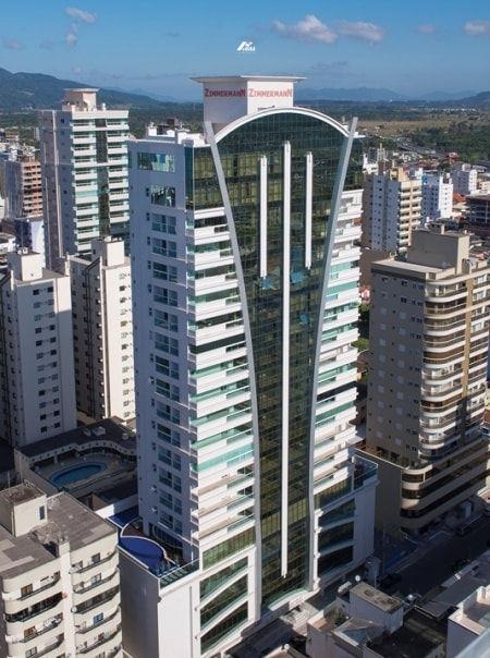 Apartamento à venda no Meia Praia: 
