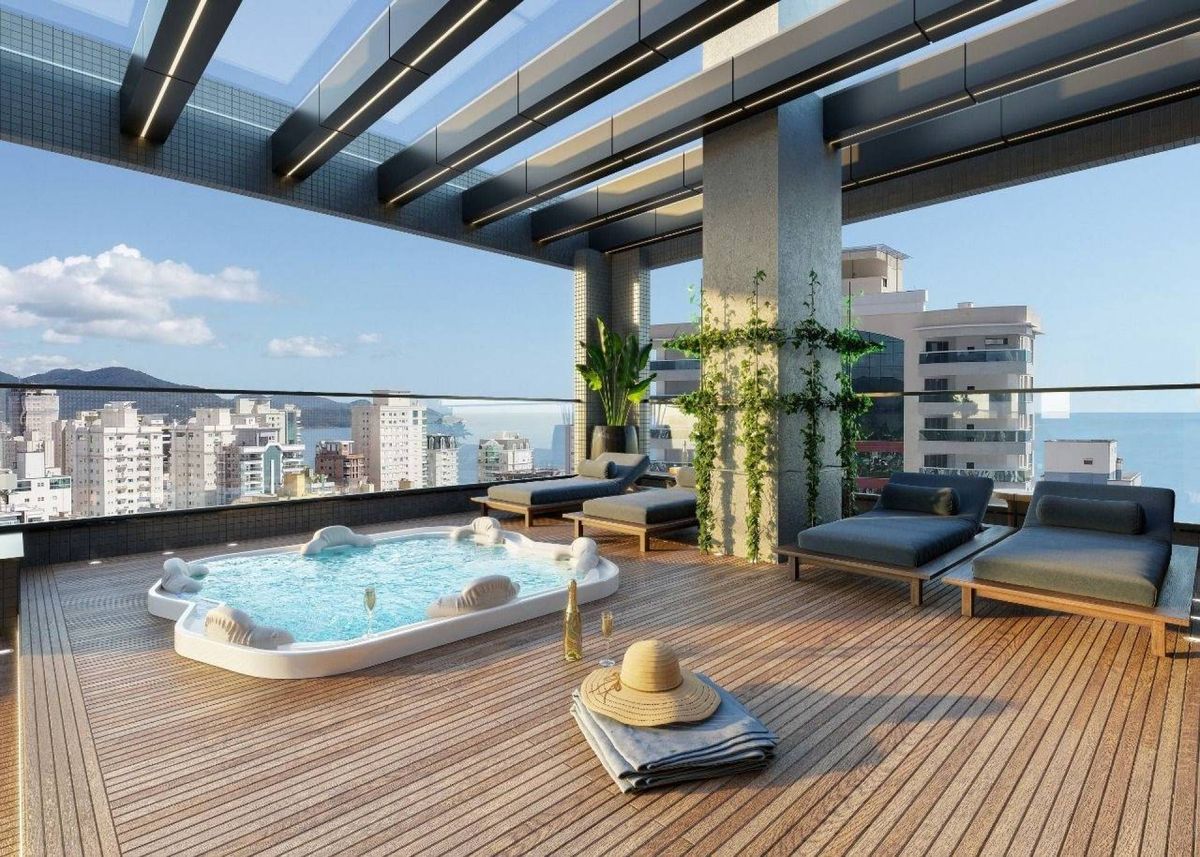 Apartamento à venda no Meia Praia: 