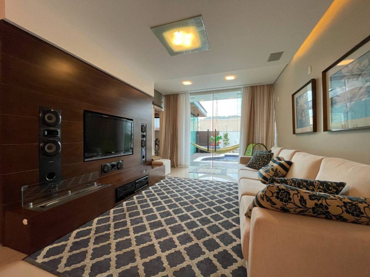 Casa à venda no Fazendinha: 