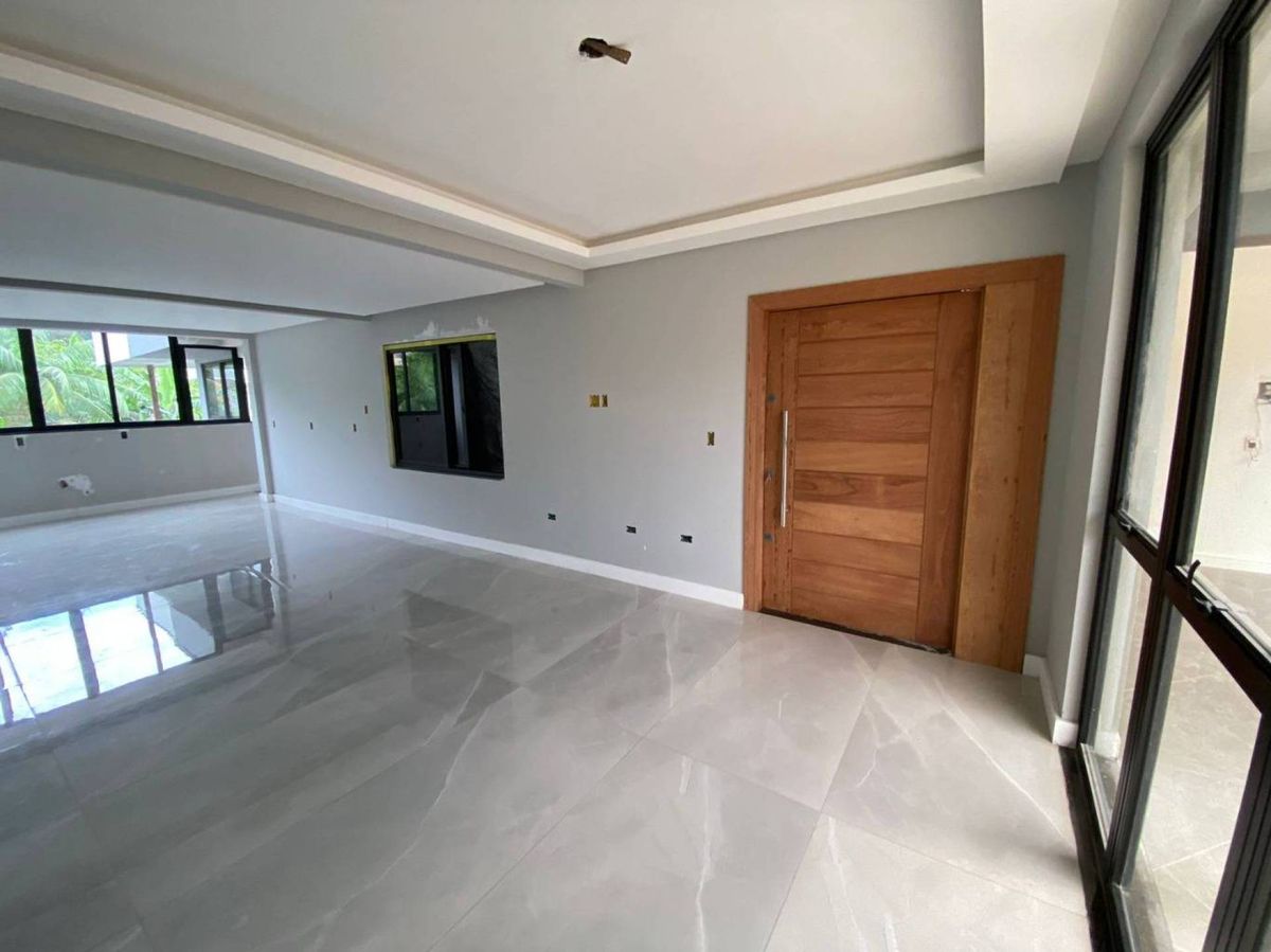 Casa à venda no Fazendinha: 