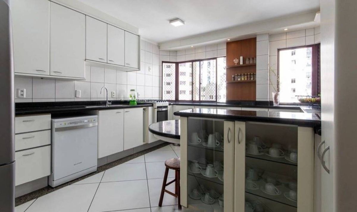 Apartamento à venda no Centro: 