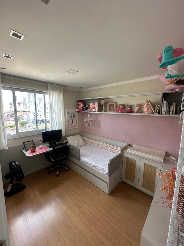 Apartamento à venda no Nações: 