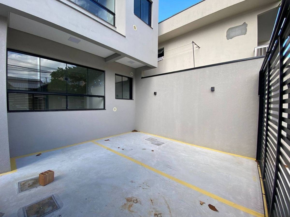 Apartamento à venda no Nações: 