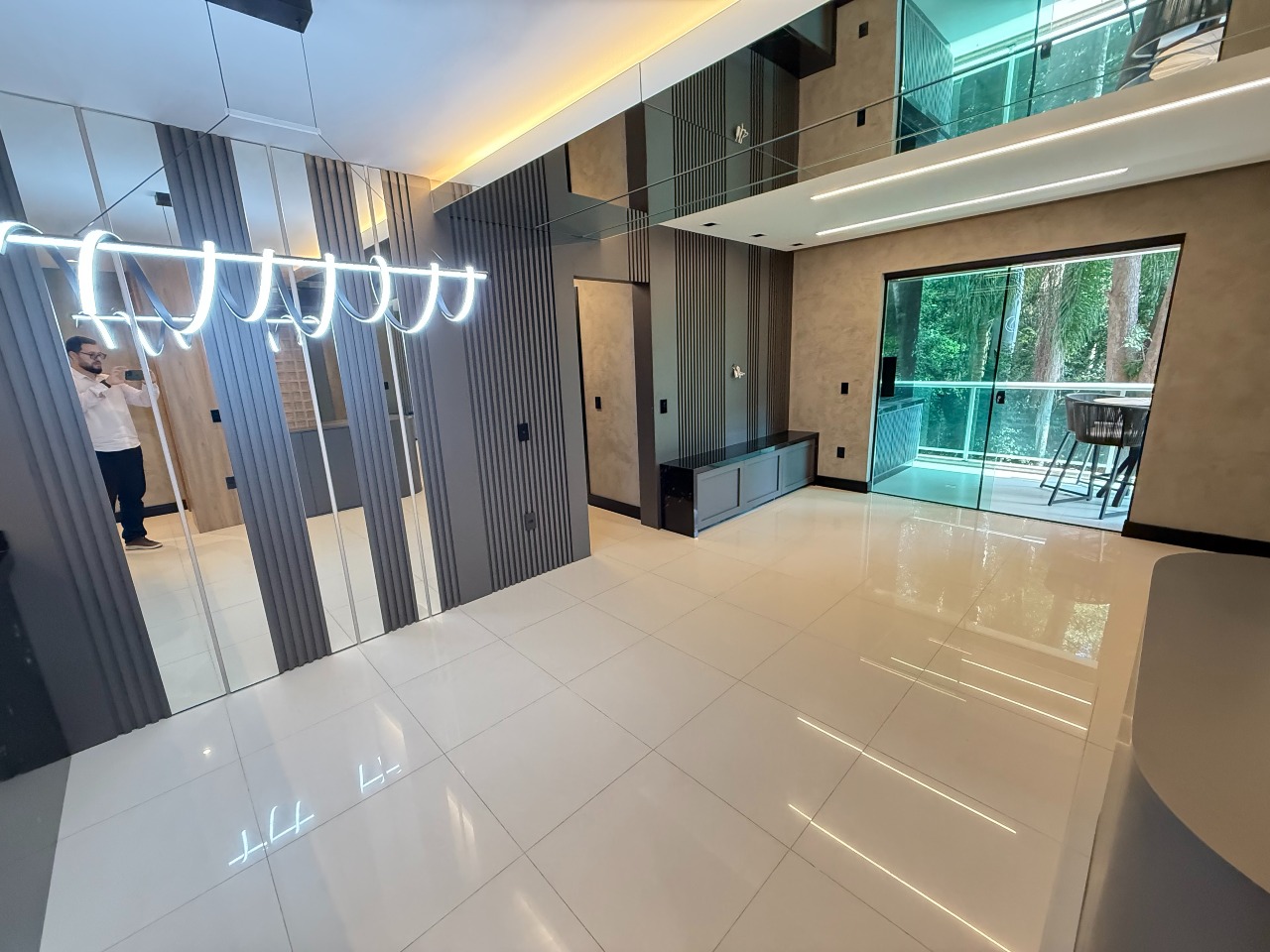 Apartamento à venda no Cabeçudas: 