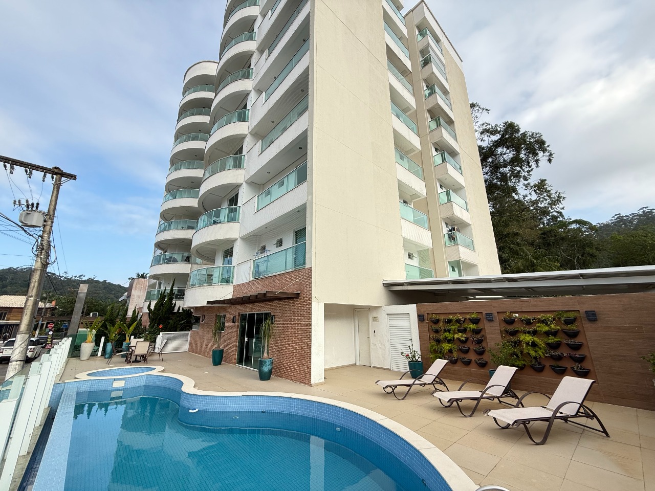 Apartamento à venda no Cabeçudas: 