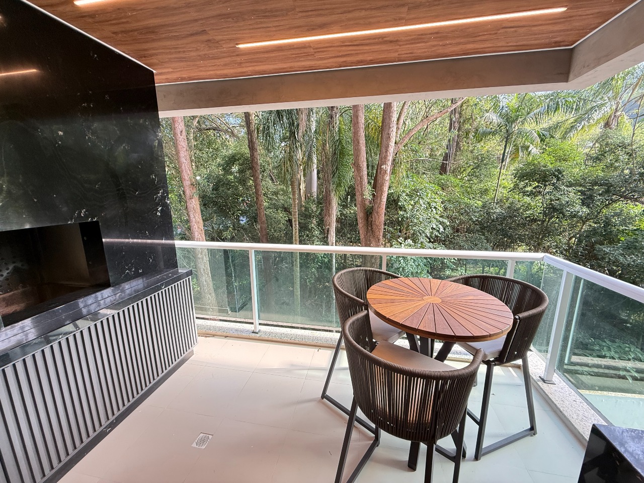 Apartamento à venda no Cabeçudas: 