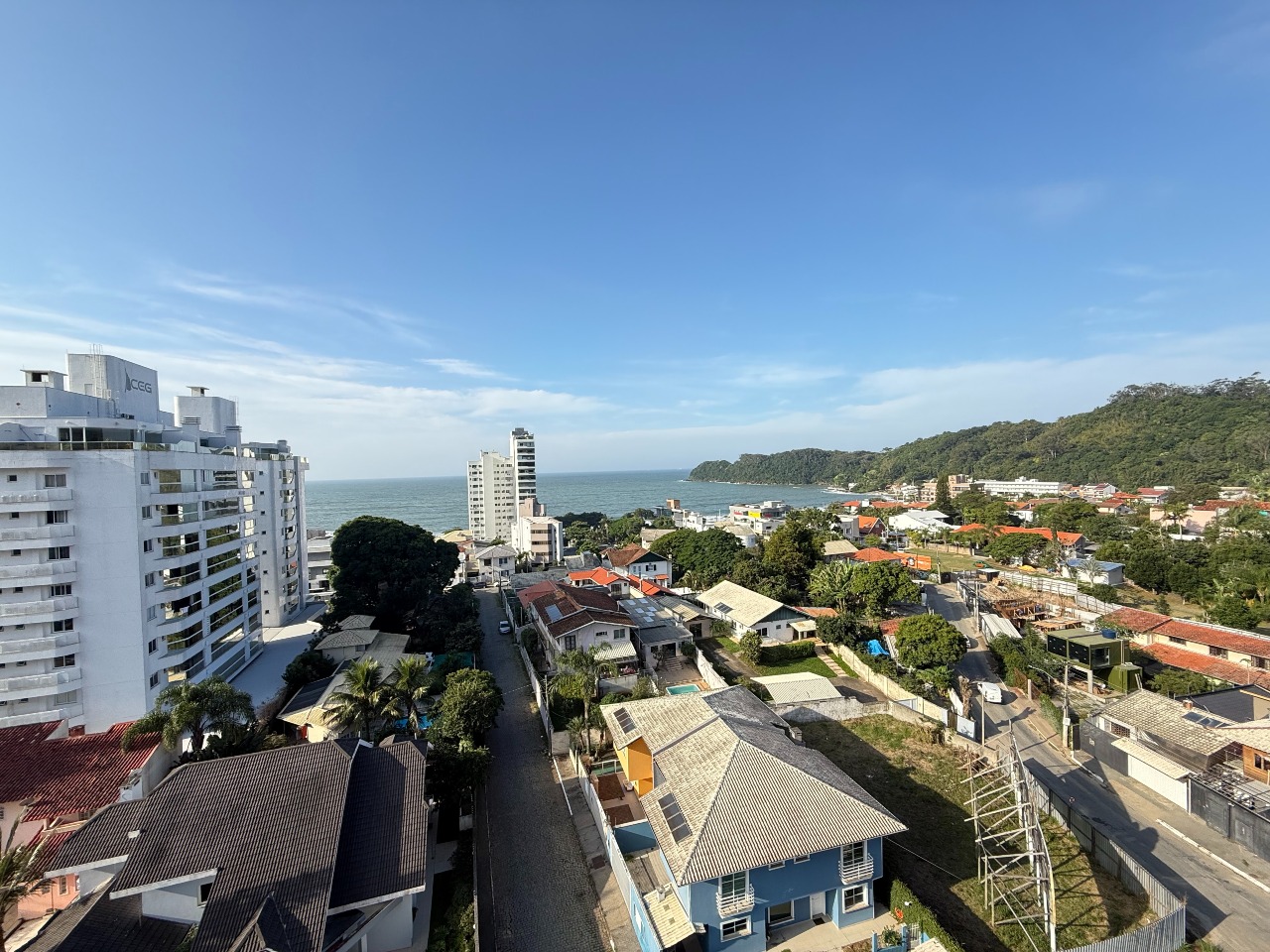 Cobertura à venda no Cabeçudas: 