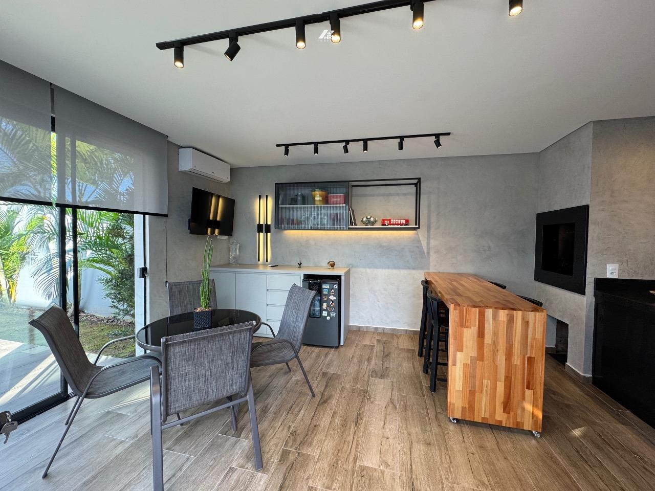 Casa de Condomínio à venda no Santa Regina: 