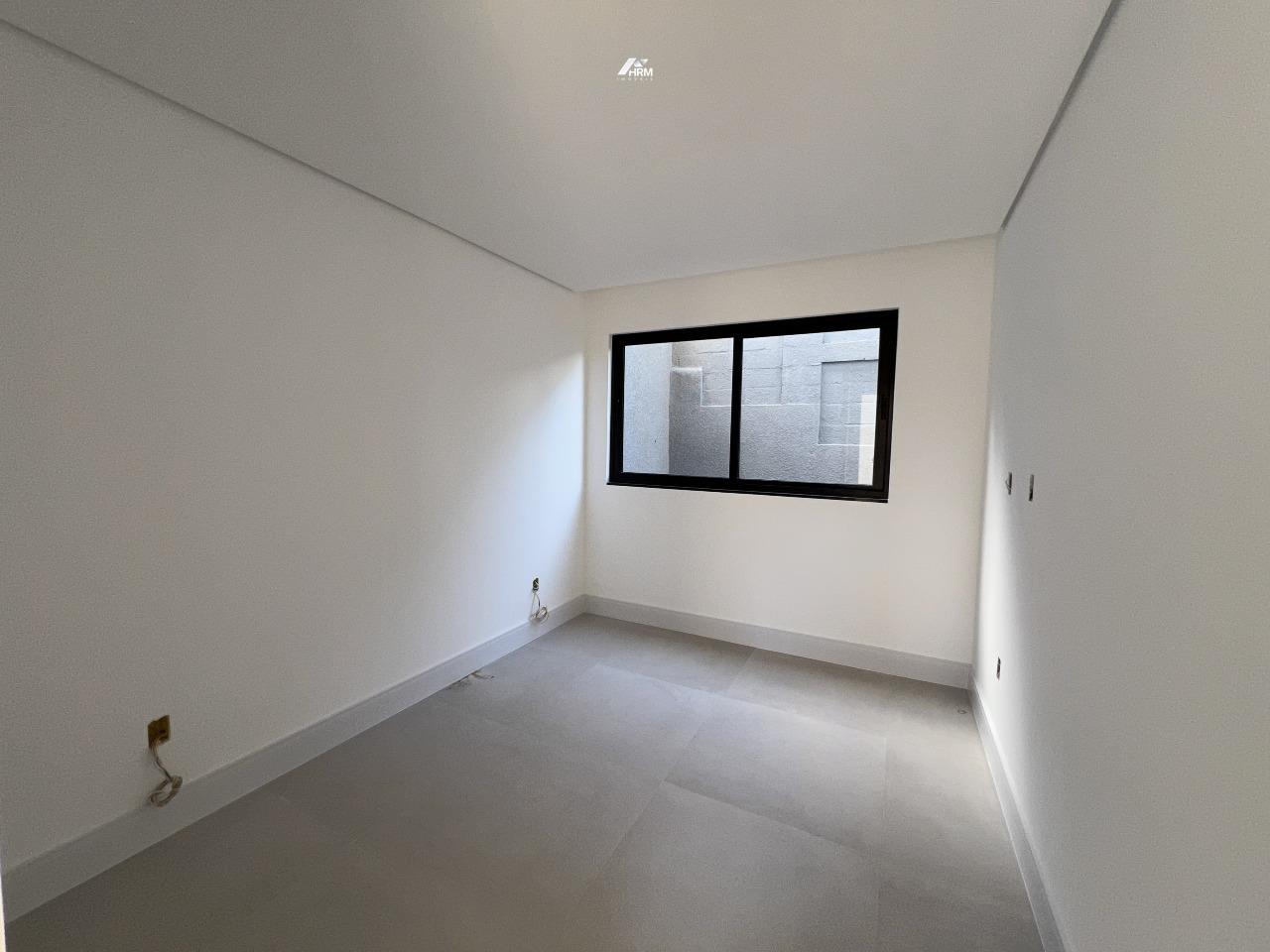 Casa de Condomínio à venda no Centro: 