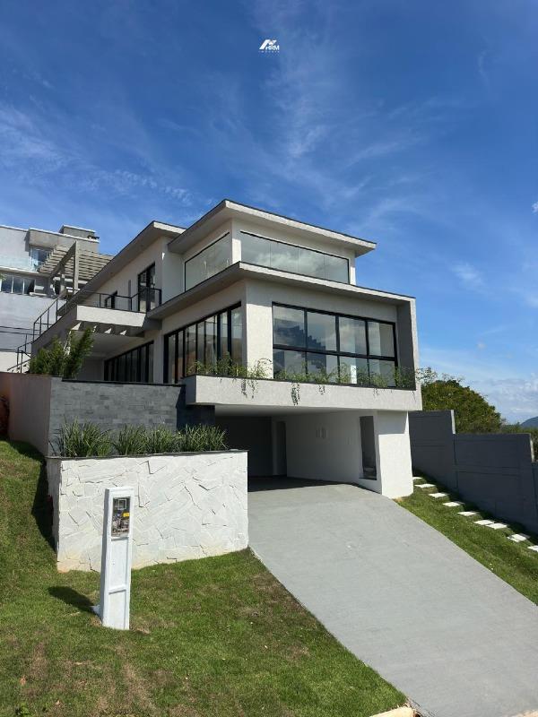 Casa de Condomínio à venda no Centro: 