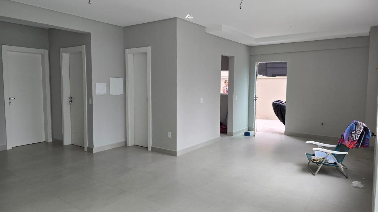 Apartamento à venda no Balneário Perequê: 