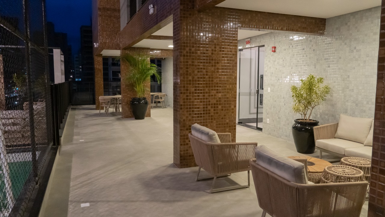 Apartamento à venda no Meia Praia: 