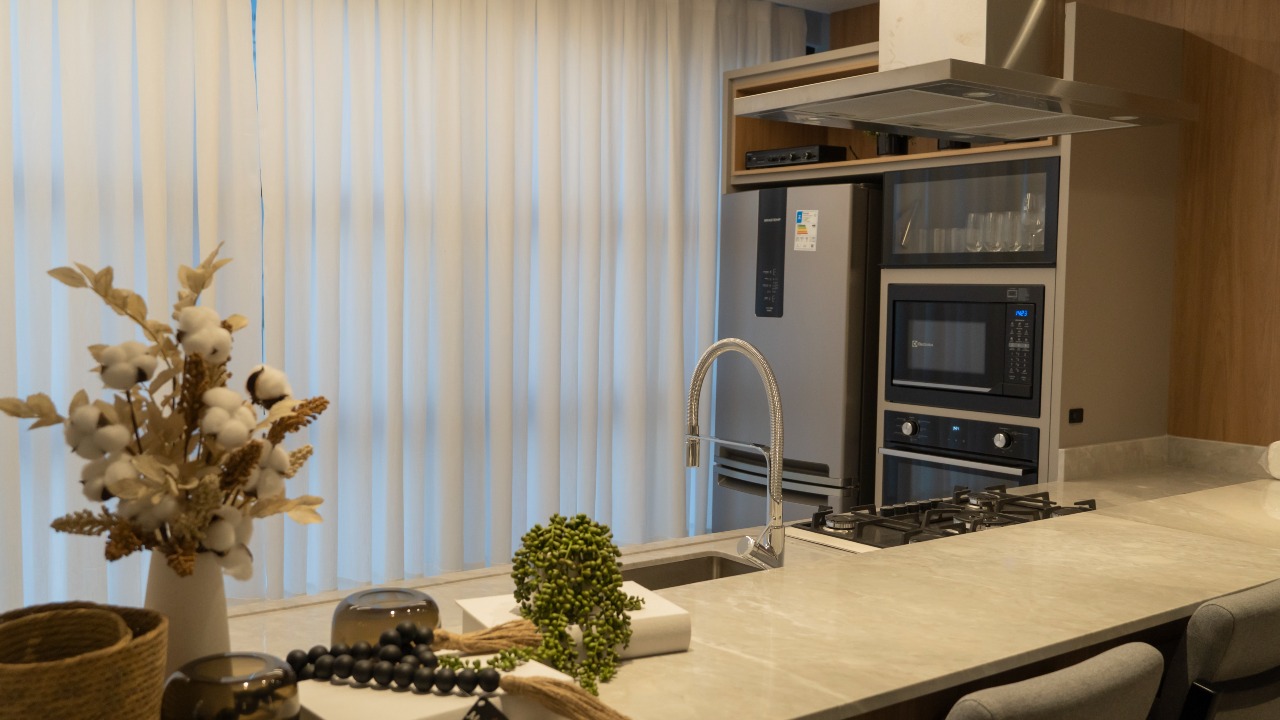 Apartamento à venda no Meia Praia: 