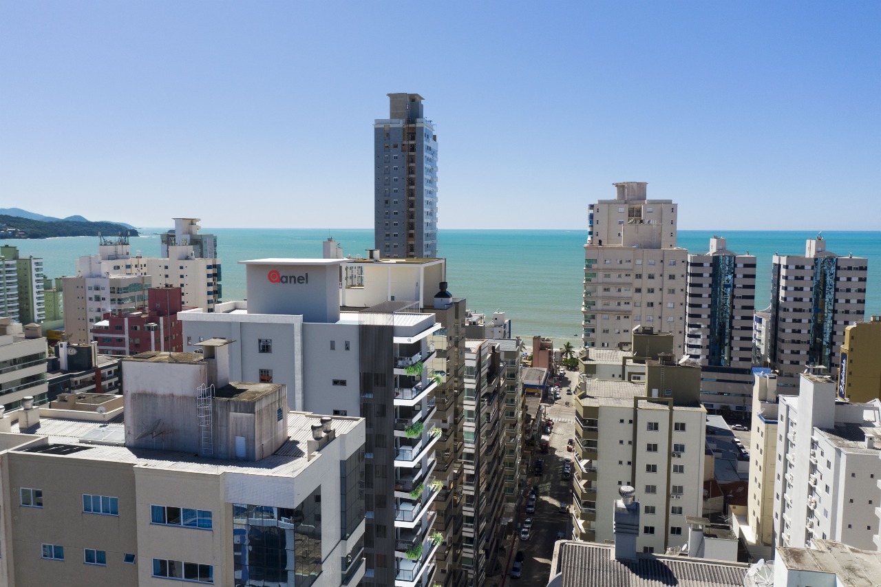 Apartamento à venda no Meia Praia: 