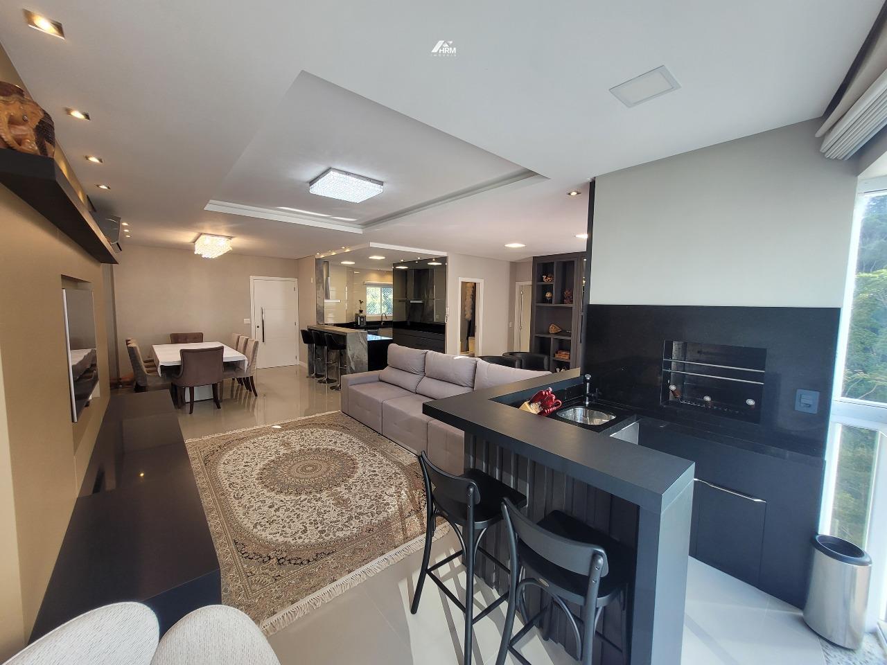 Apartamento à venda no Pioneiros: 