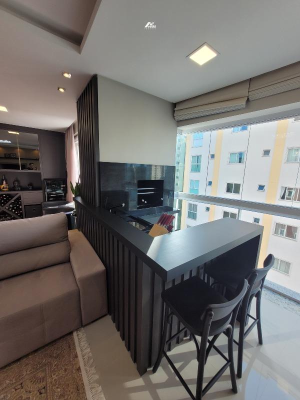 Apartamento à venda no Pioneiros: 