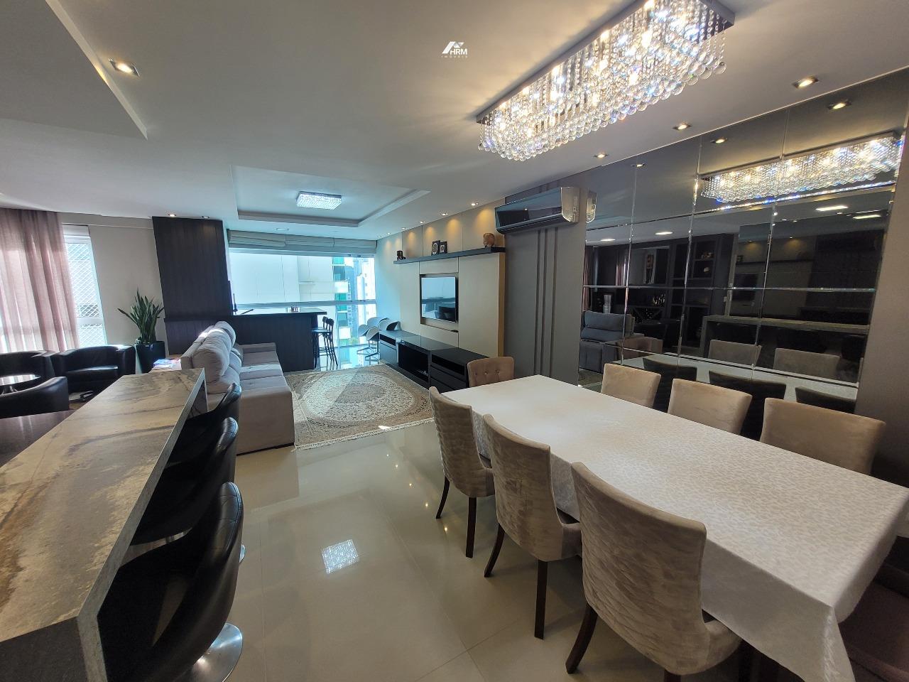 Apartamento à venda no Pioneiros: 