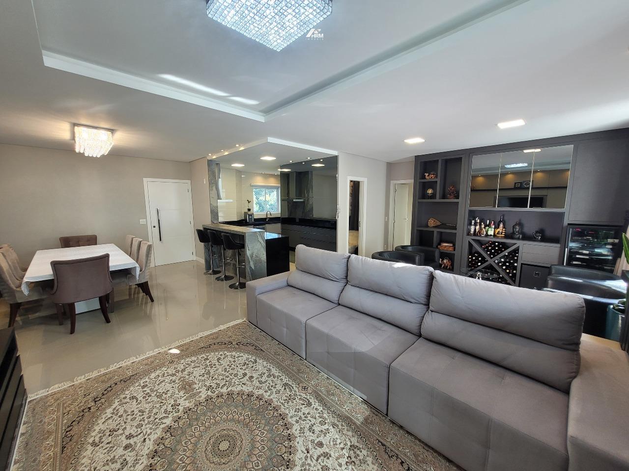 Apartamento à venda no Pioneiros: 