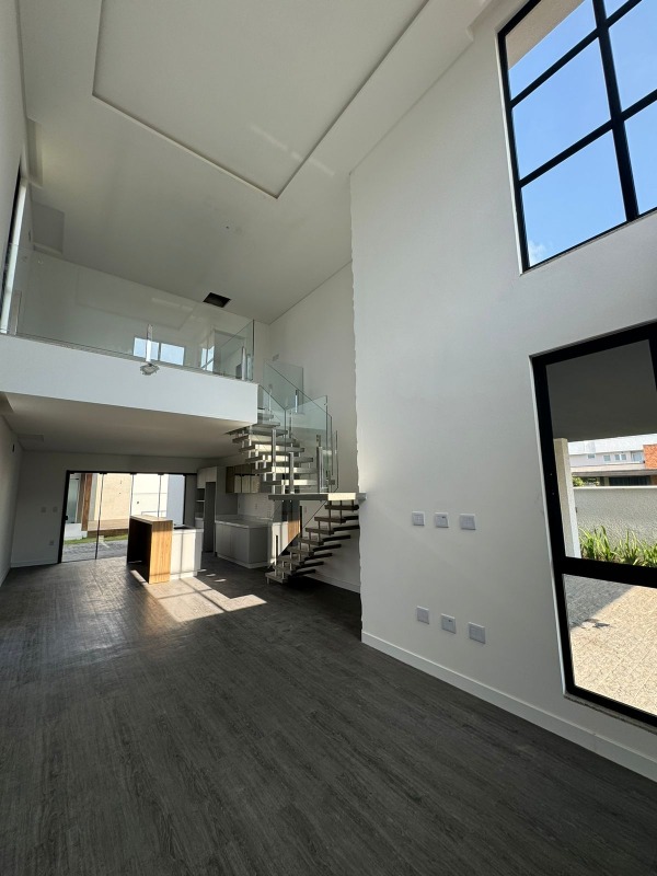 Casa de Condomínio à venda no Santa Regina: 