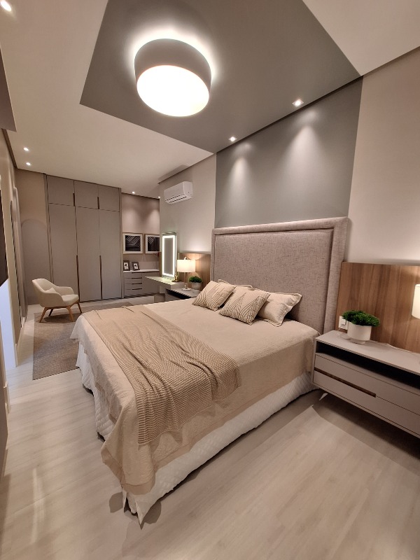 Apartamento à venda no Meia Praia: 