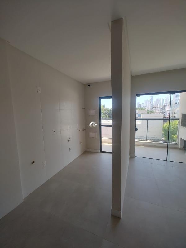 Apartamento à venda no Nações: 