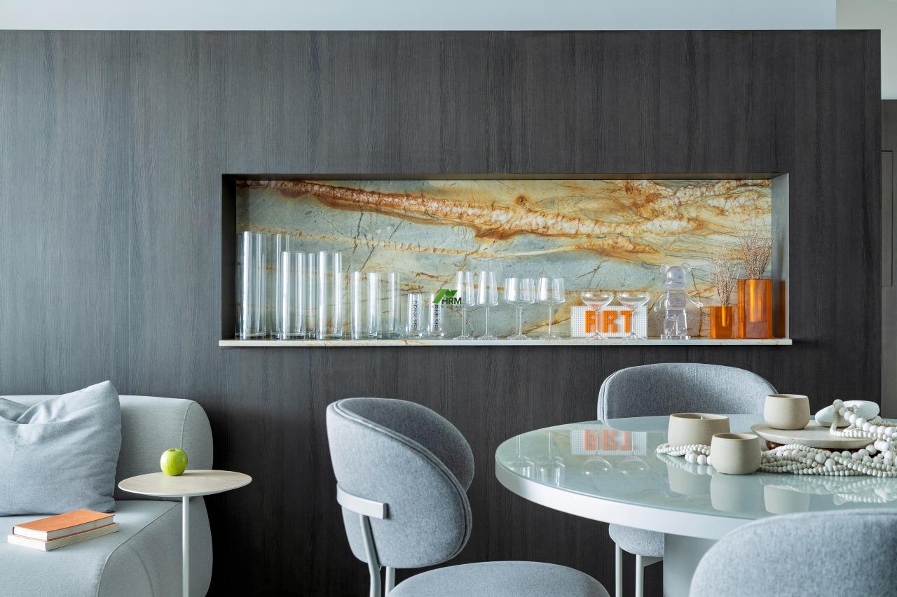 Apartamento à venda no Meia Praia: 