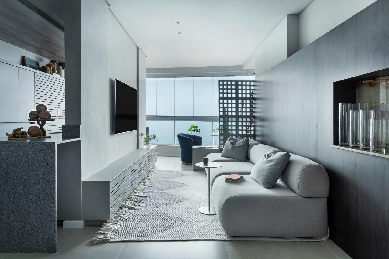 Apartamento à venda no Meia Praia: 