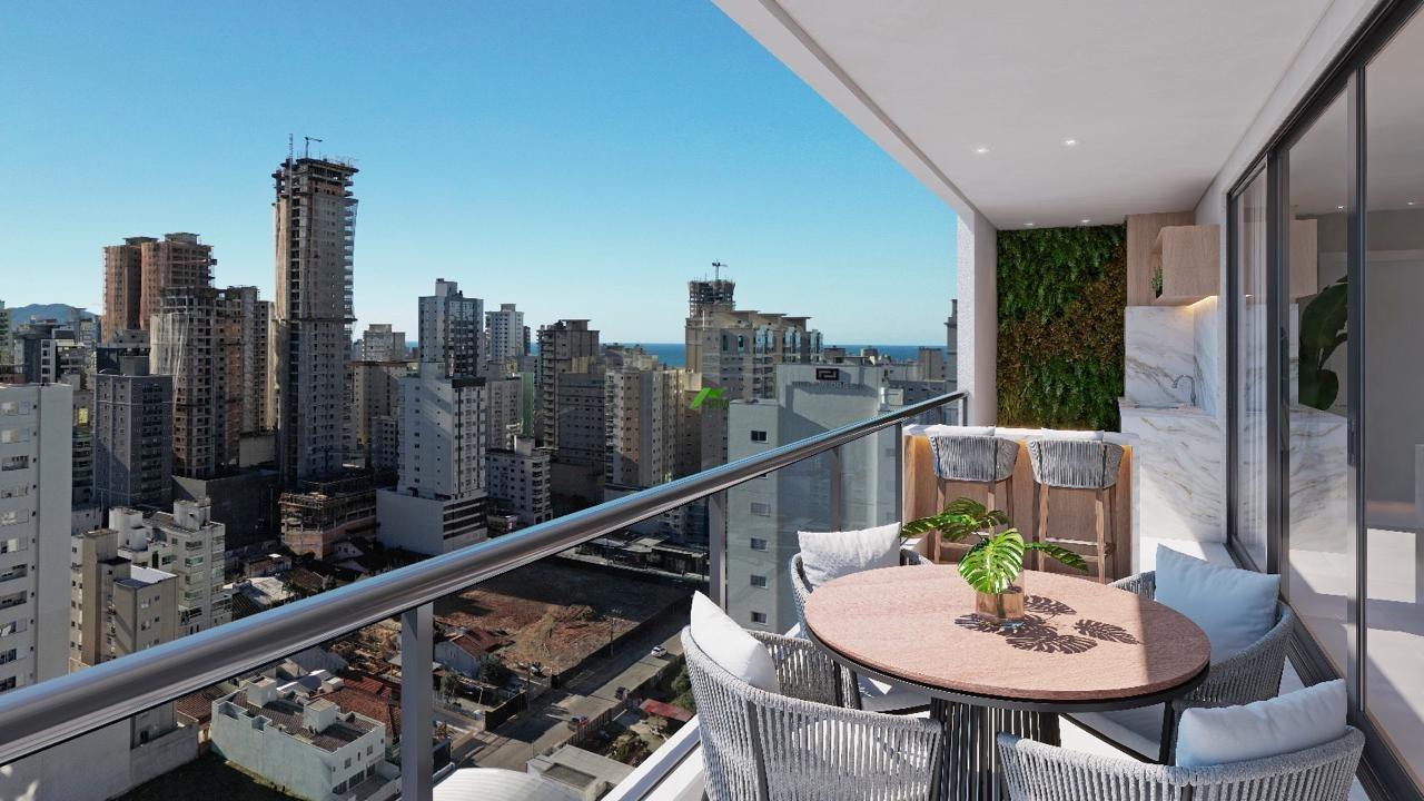 Apartamento à venda no Meia Praia: 