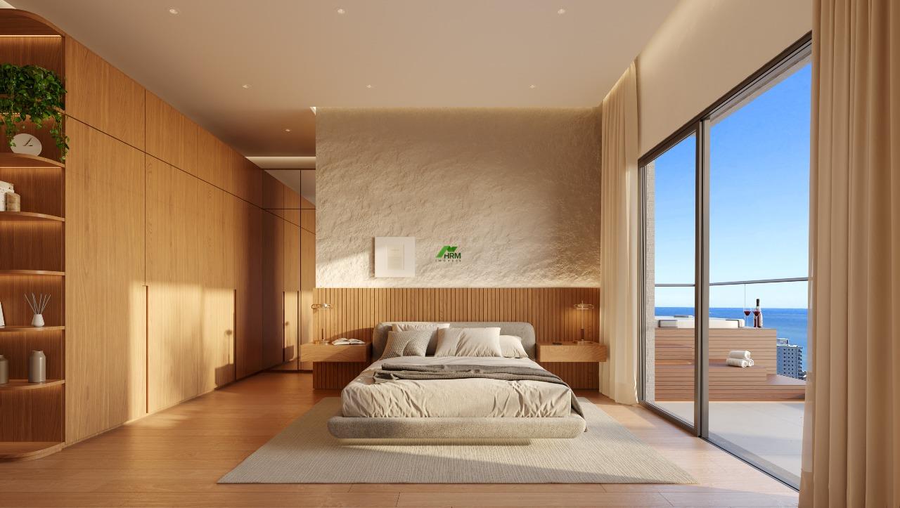 Apartamento à venda no Meia Praia: 