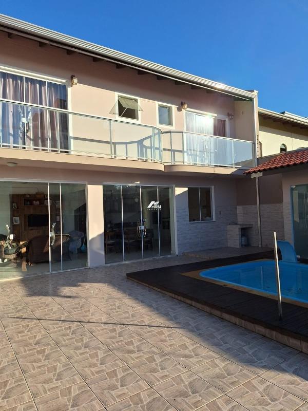 Casa à venda no Centro: 