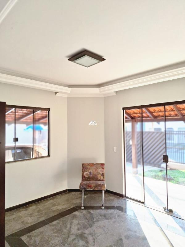 Casa à venda no Centro: 