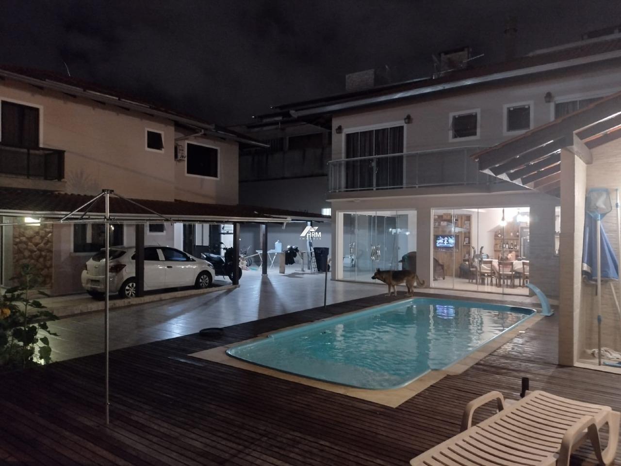 Casa à venda no Centro: 