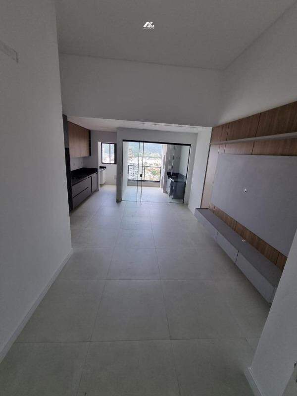 Apartamento à venda no Perequê: 