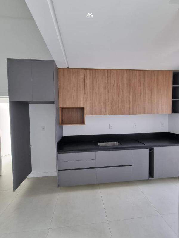 Apartamento à venda no Perequê: 