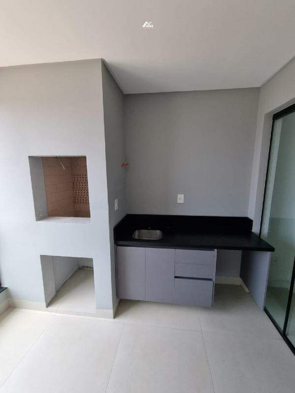 Apartamento à venda no Perequê: 