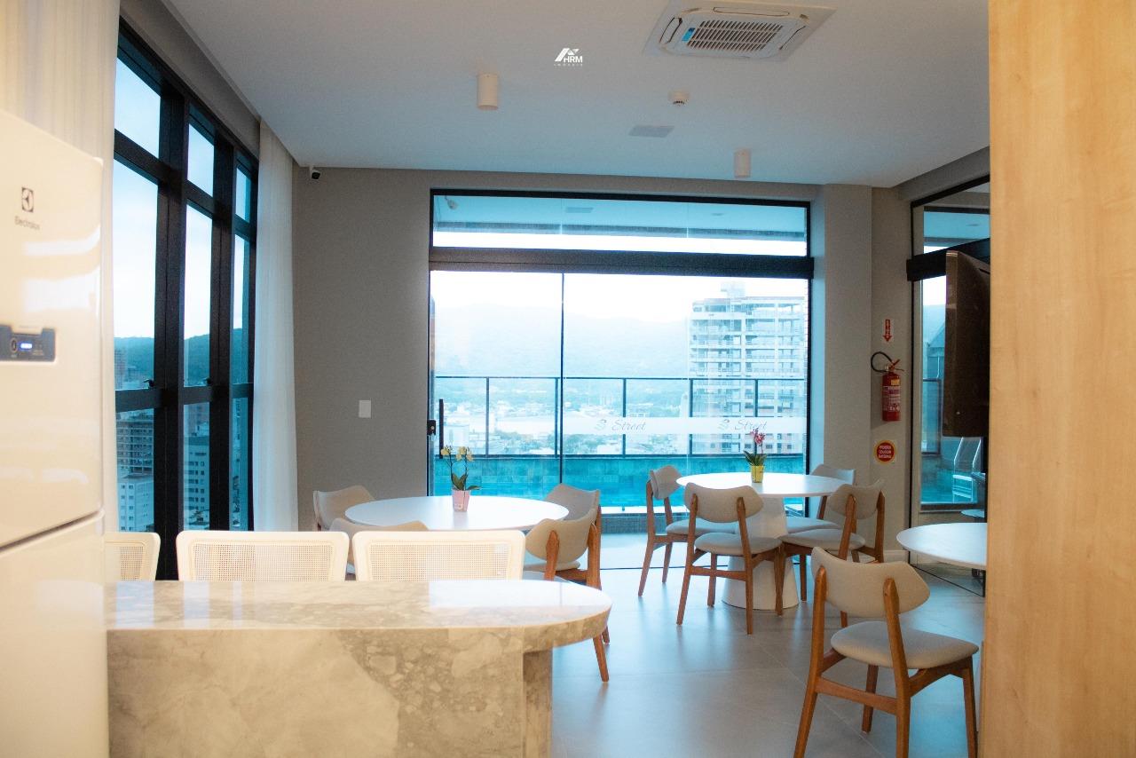 Apartamento à venda no Perequê: 