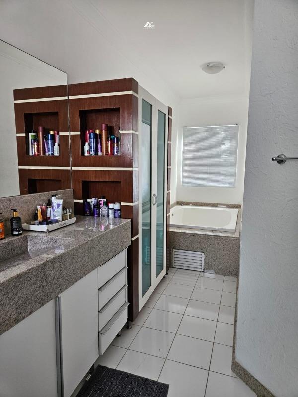 Casa à venda no Centro: 