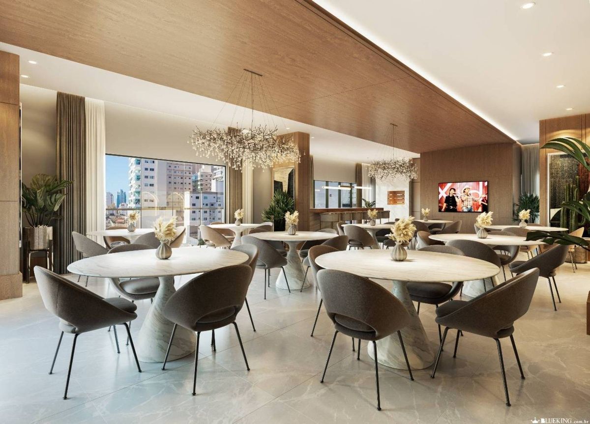 Apartamento à venda no Meia Praia: 