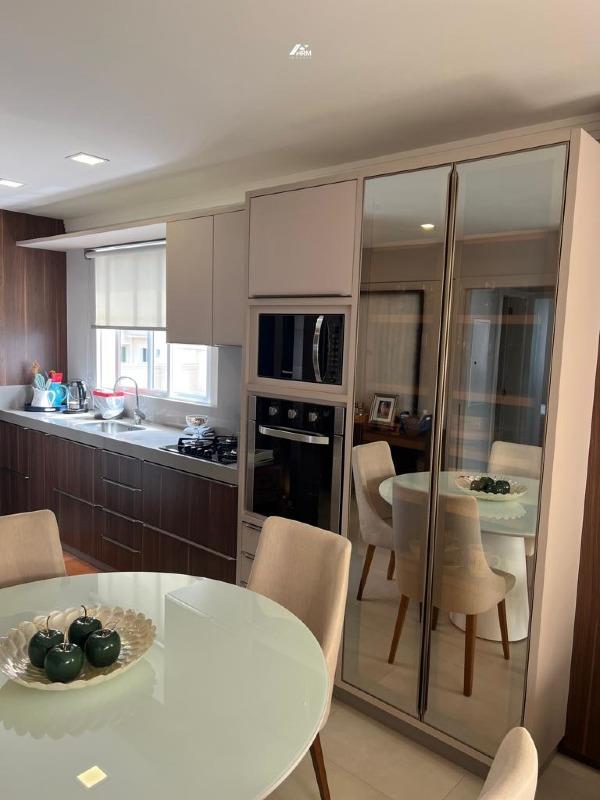 Apartamento à venda no Perequê: 