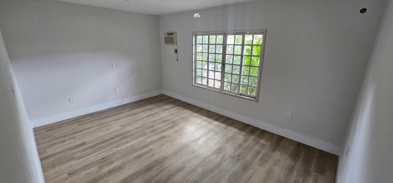 Casa à venda no Praia dos Amores: 