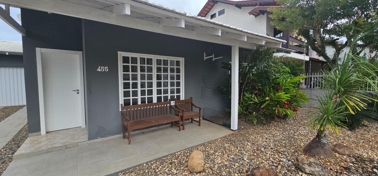 Casa à venda no Praia dos Amores: 