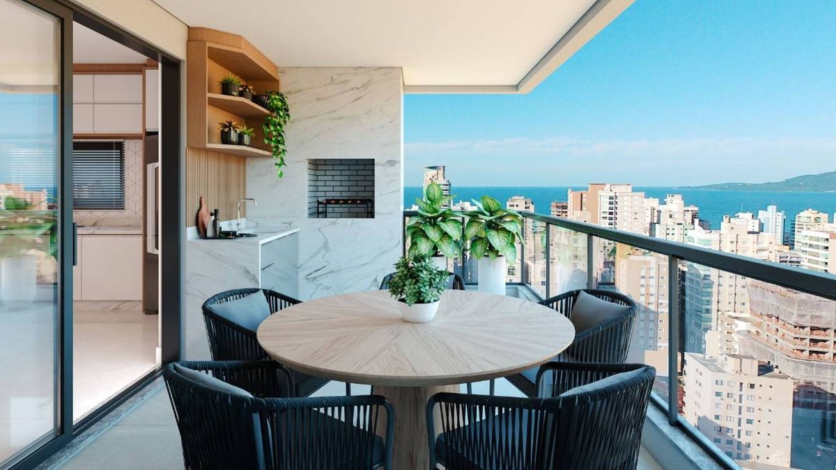 Apartamento à venda no Meia Praia: 