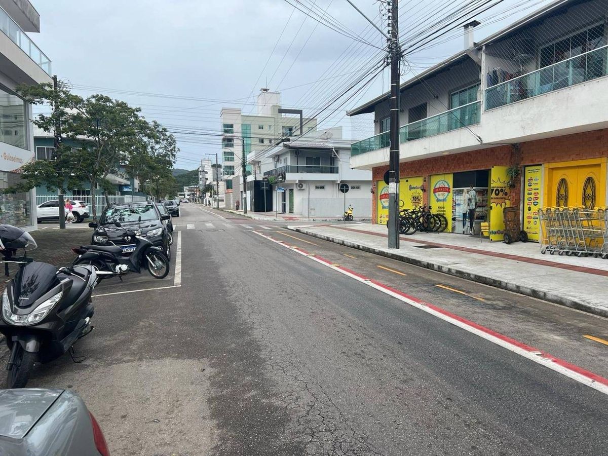Terreno à venda no Vila Real: 